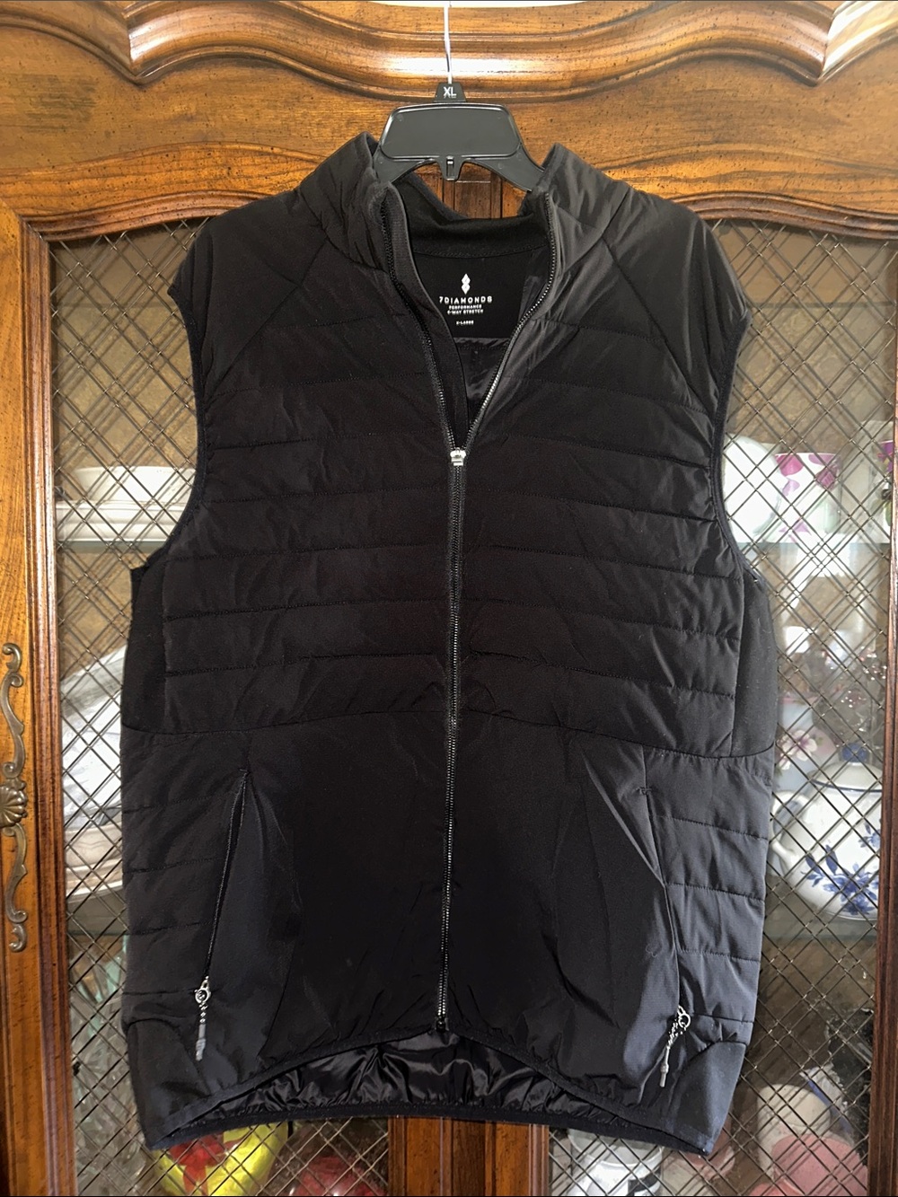 Men’s 7 Diamonds Black Atlas Performance Vest